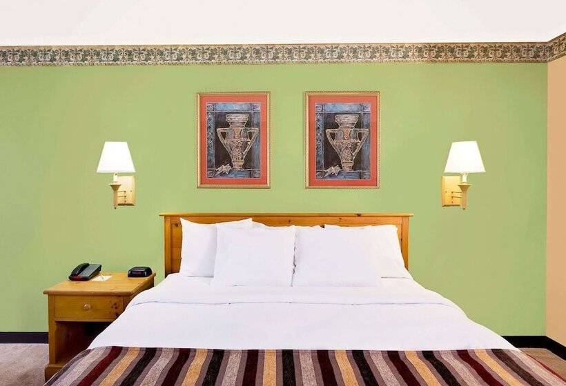 Стандартный Номер Кровать Кинг, Days Inn & Suites By Wyndham Starkville