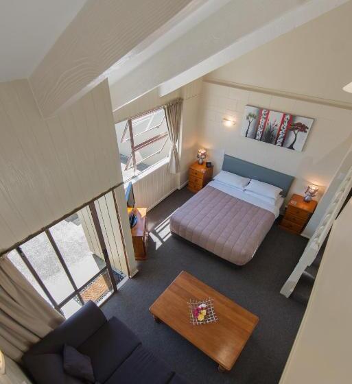 패밀리 아파트, Howick Motor Lodge