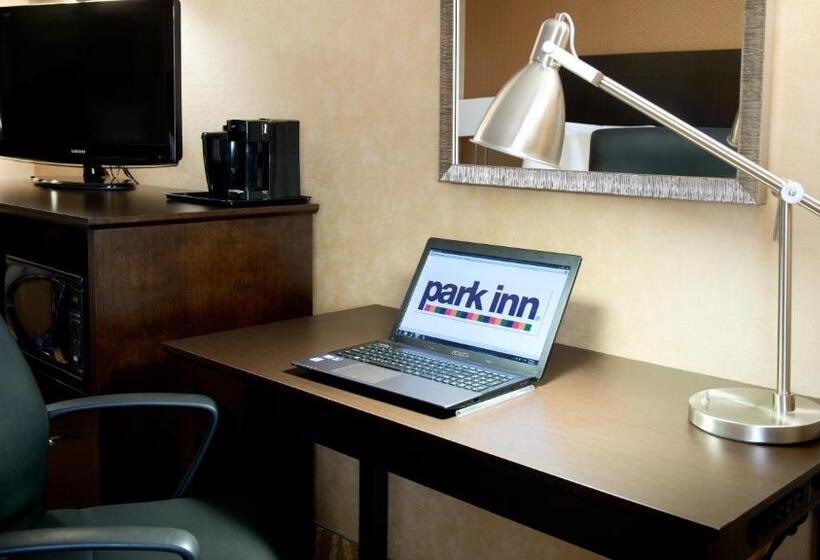 Номер Стандарт, Park Inn By Radisson Torontomarkham