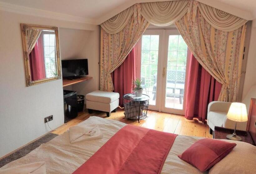 Номер Стандарт с Балконом, Kikelet Villa