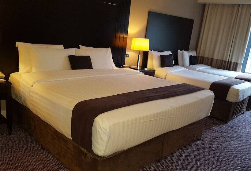 Семейный Номер, Shamrock Lodge
