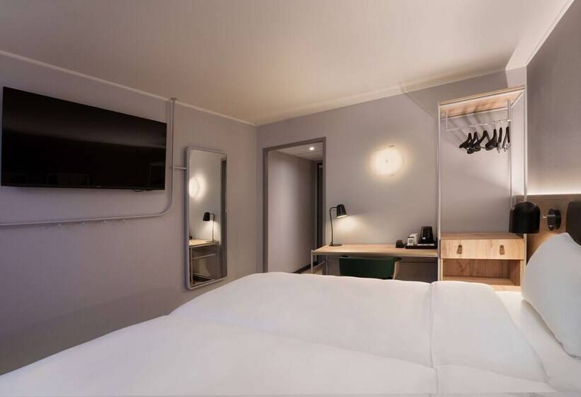 Номер Стандарт, Campanile Nimes Centre  Mascarbonnel