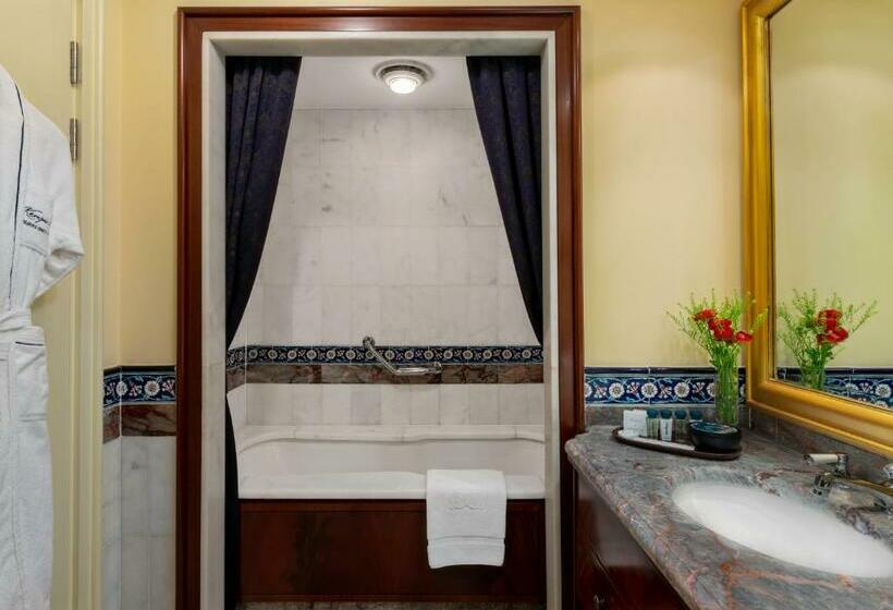 Standard Room, çırağan Palace Kempinski Istanbul
