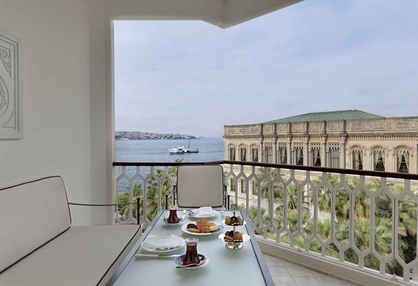 اتاق استاندارد با چشم‌انداز, Çırağan Palace Kempinski Istanbul