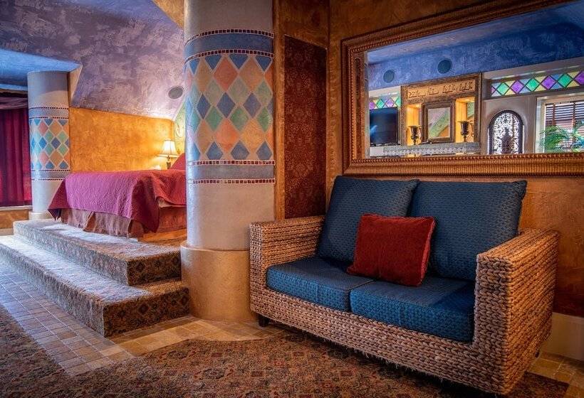 Номер Стандарт, The Anniversary Inn   Logan