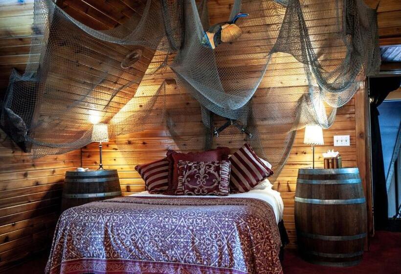 Номер Deluxe Вид на Море Боковой, The Anniversary Inn   Logan