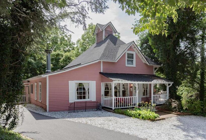 Номер Deluxe Кровать Кинг, Cedar Crest Inn