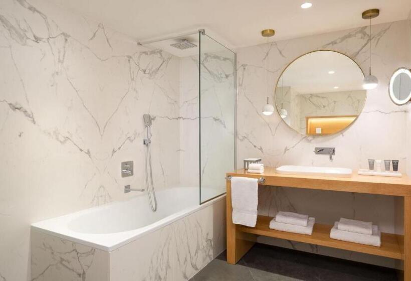 디럭스 룸 바다 전망, Jw Marriott Cannes