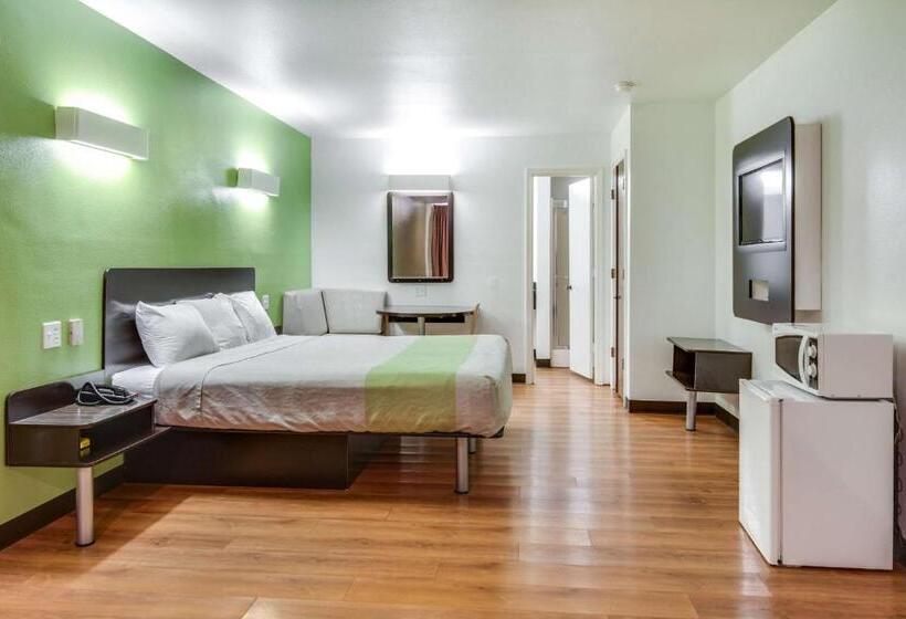 Номер Стандарт Кровать Кинг Адаптированный для Инвалидов, Motel 6longview, Tx  North