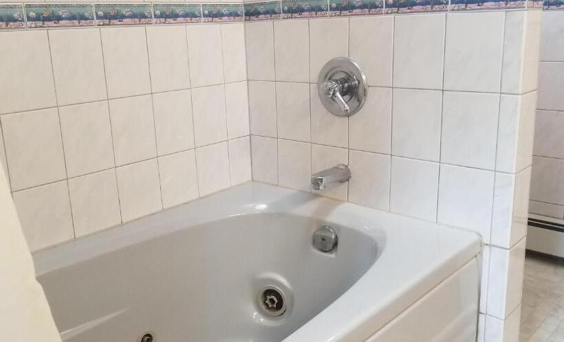 Дом 3 Спальни, Red Ranch Inn