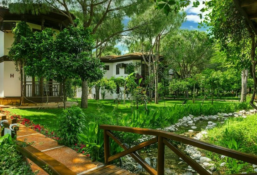 بنجلو قياسى, Selectum Family Resort Belek