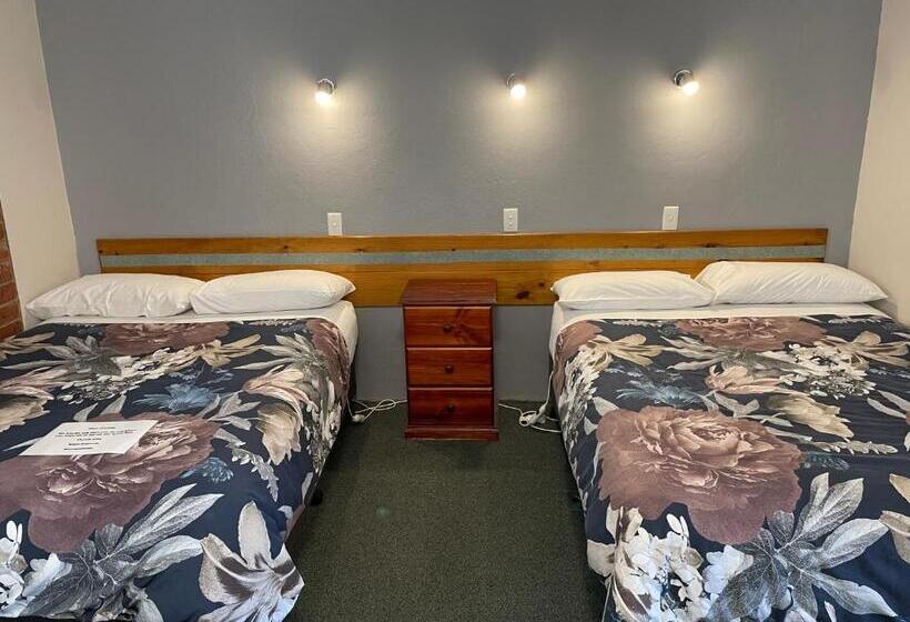 스탠다드 룸 더블 침대 2개, Camperdown Cascade Motel