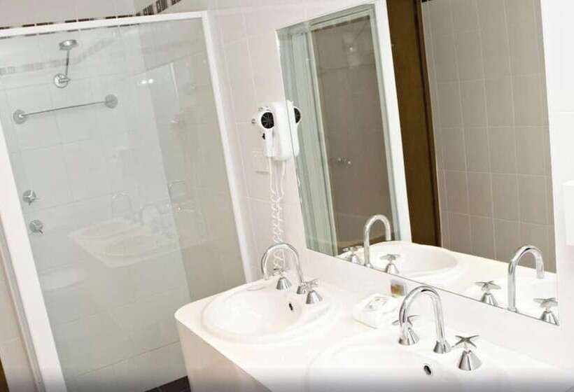 패밀리 룸, Hilltops Retreat Motor Inn