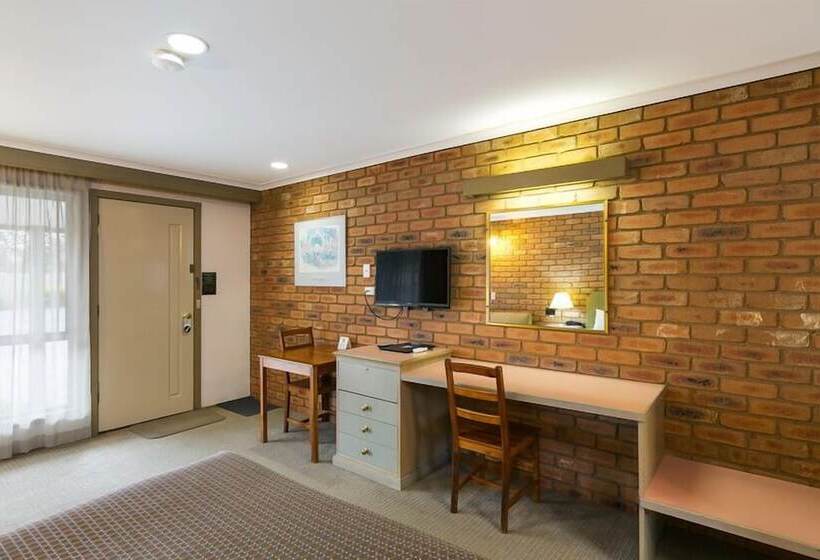 スタンダードルーム, Golden Square Motor Inn