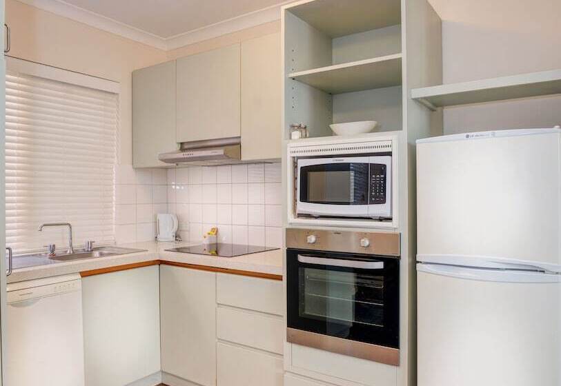 침실 2개 아파트, Broadwater Resort Como
