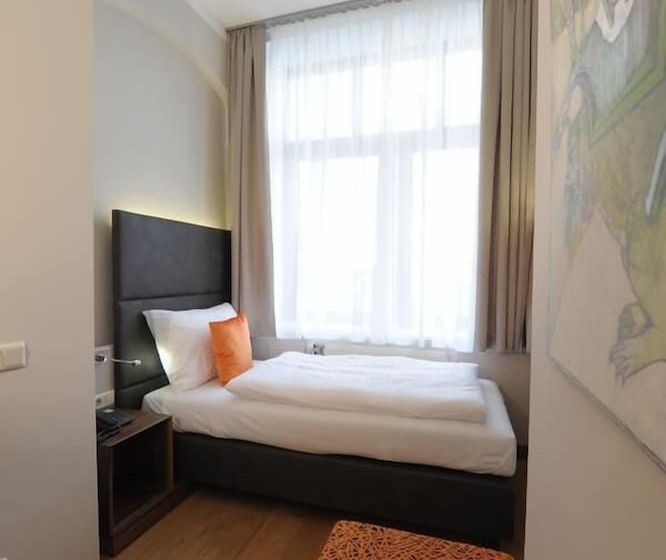 스탠다드 싱글 룸, Eee Hotel Perg