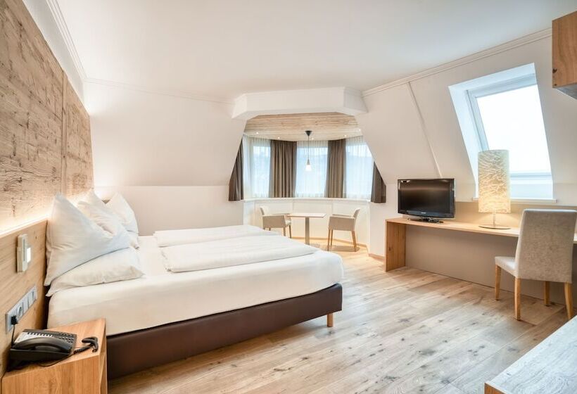 Четырехместный Номер Стандарт, Leipziger Hof Innsbruck