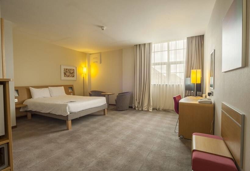 高级大房间, Novotel Cardiff Centre