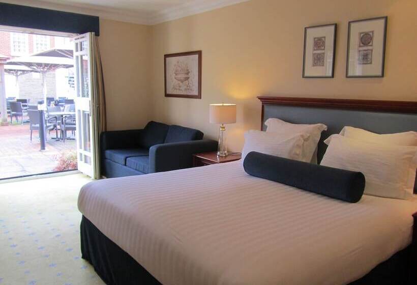 غرفة عائلية, Manor Hotel Solihull, Signature Collection