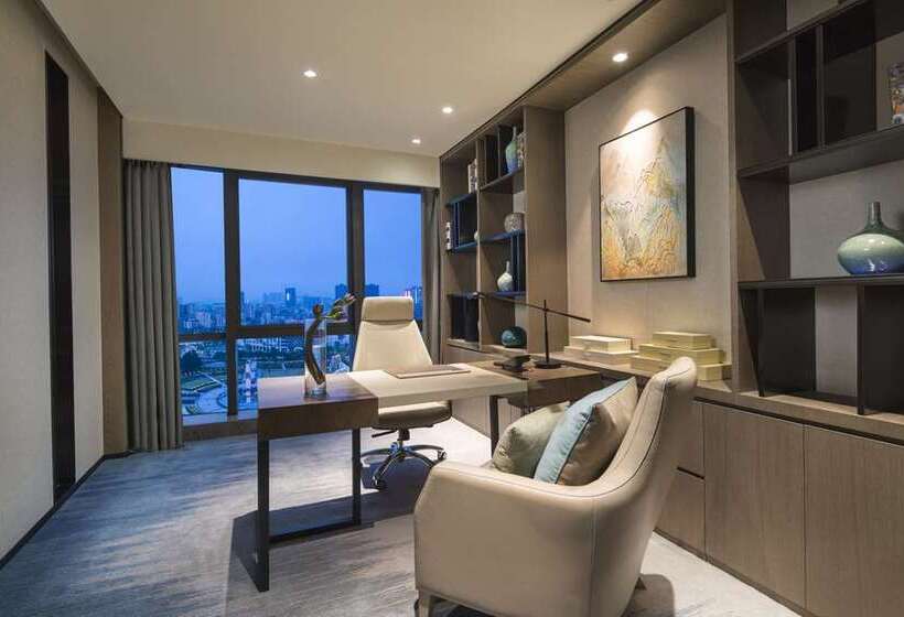 سوئیت پرزیدنت, Hilton London Croydon