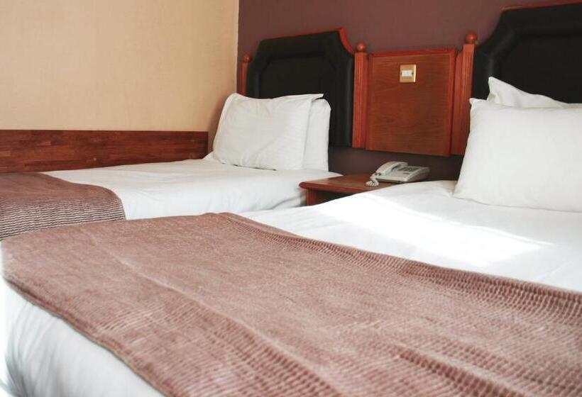 اتاق استاندارد سه نفره, Cardiff Sandringham