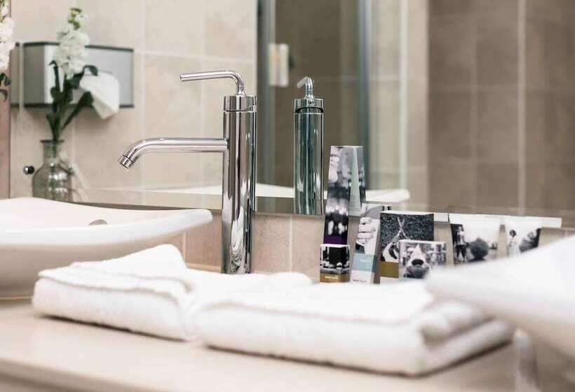 Номер Стандарт, Mercure Haydock