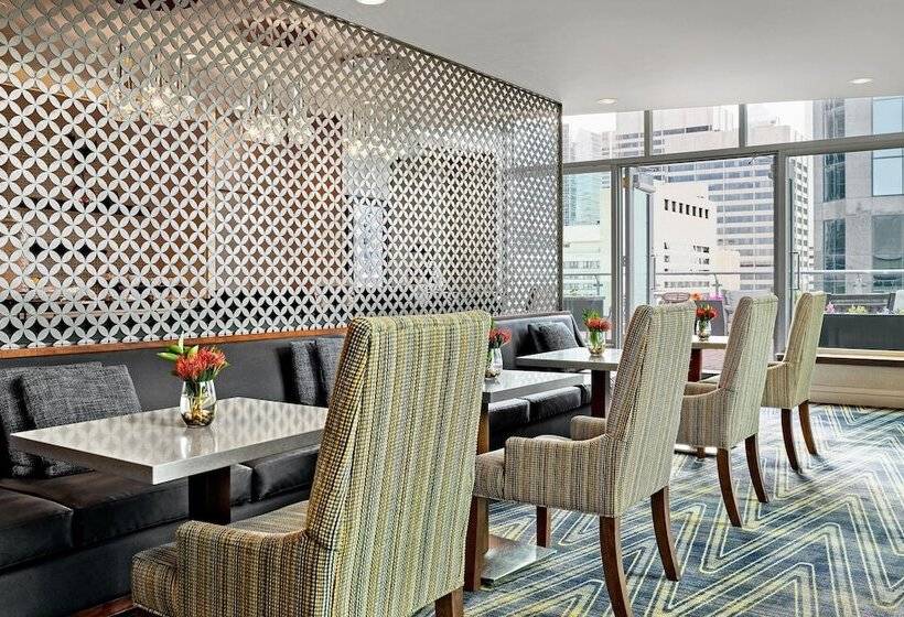 クラブスイート, Sheraton Suites Calgary Eau Claire