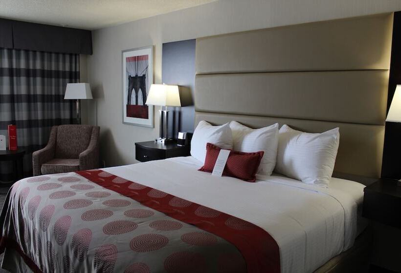 Номер бизнес-класса, Ramada Plaza By Wyndham Regina Downtown