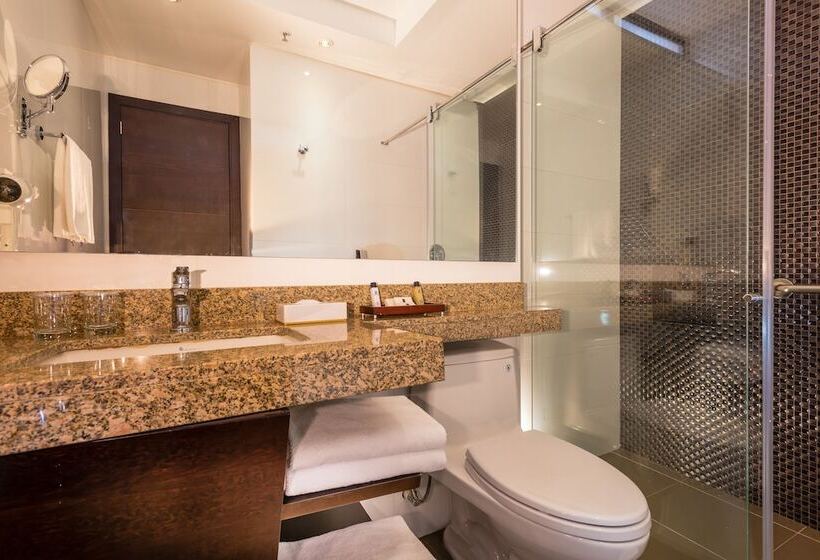 Номер Executive, Casa Dann Carlton Hotel & Spa