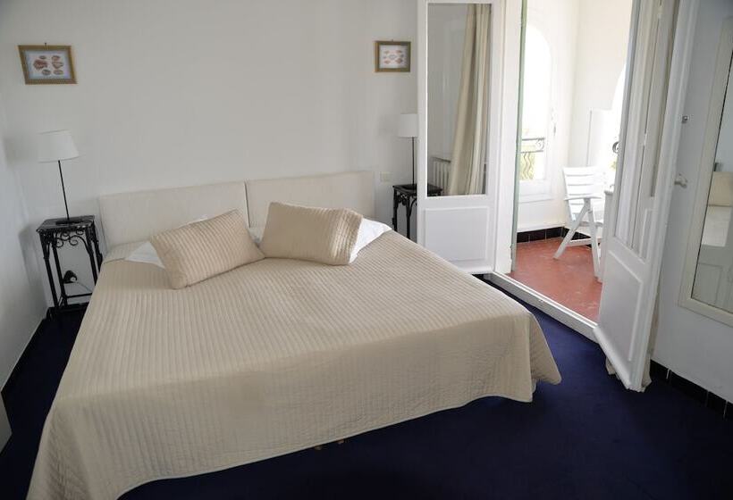 Классический Номер Вид на Море, Auberge De La Calanque