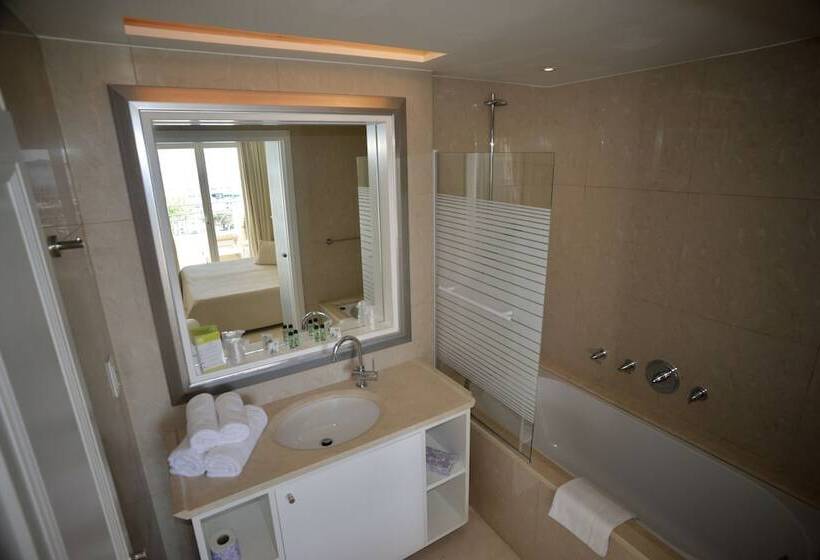 Номер Superior Вид на Море, Auberge De La Calanque