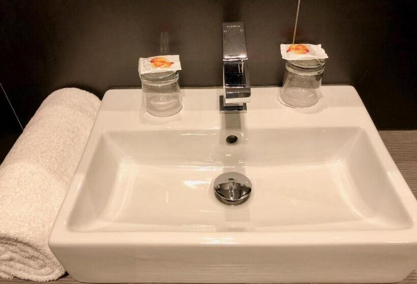 클래식 싱글 룸, Best Western Empire Elysees