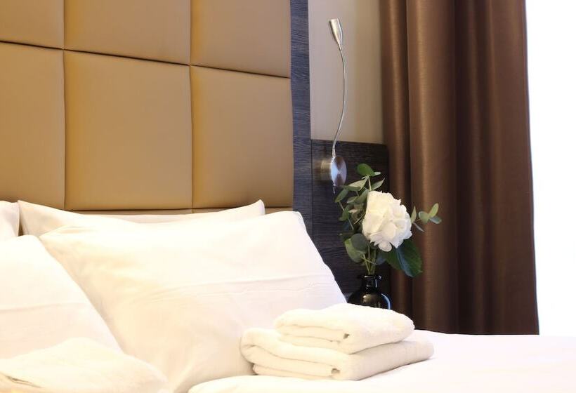اتاق استاندارد سه نفره, Delta Am Potsdamer Platz