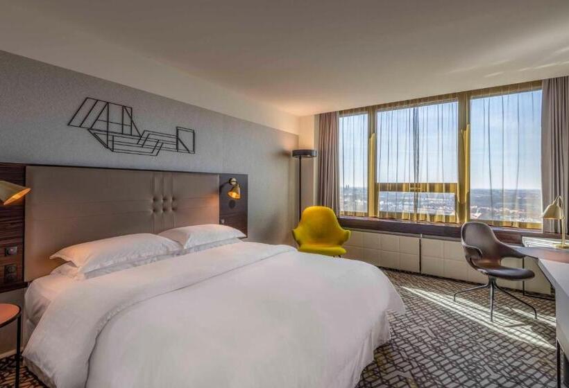 Номер Superior Кровать Кинг, Four Points By Sheraton Munich Arabellapark