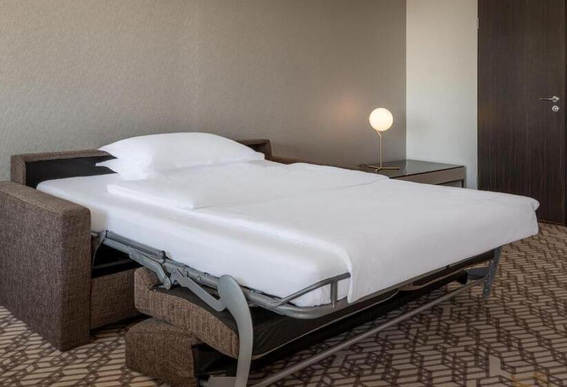 Полулюкс Кровать Кинг, Four Points By Sheraton Munich Arabellapark