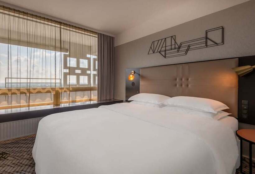 Люкс Deluxe 2 Спальни, Four Points By Sheraton Munich Arabellapark