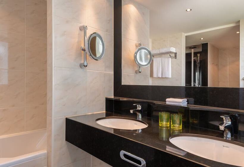 Люкс Superior, Four Points By Sheraton Munich Arabellapark