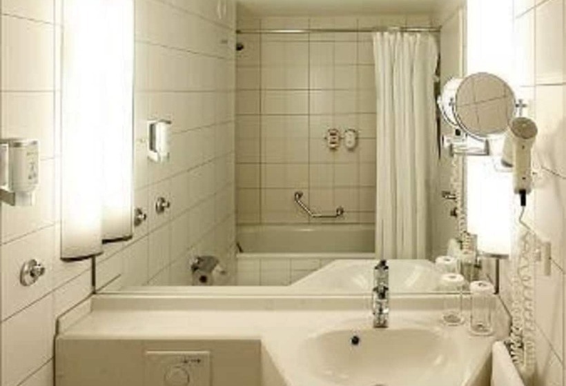 Номер бизнес-класса, H+ Hotel Leipzig