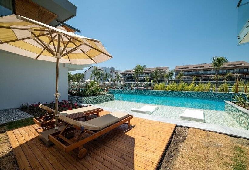 Номер Superior, Akra Fethiye The Residence Tui Blue Sensatori - Ultra All Inclusive - Adults Only