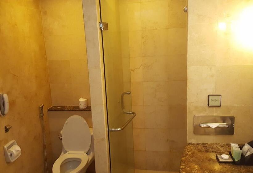 Номер Deluxe Вид на Бассейн, Kuta Paradiso