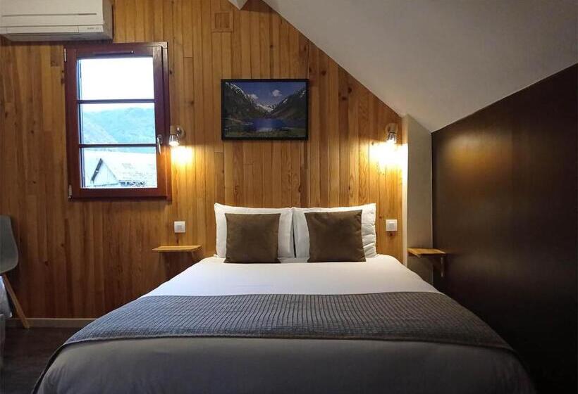 اتاق استاندارد چهار تخته, Hôtel De La Gare