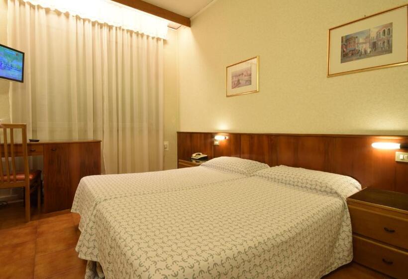Camera Quadrupla Standard, Euromotel Croce Bianca