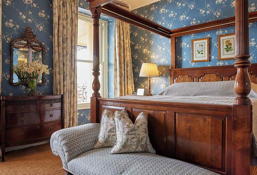 Junior Suite, Perryville House
