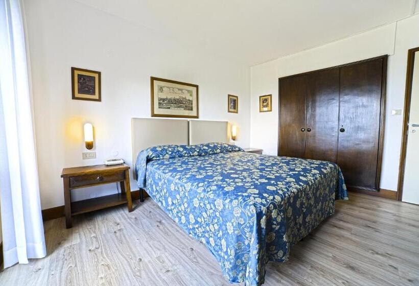 Номер Стандарт с Балконом, Grand Hotel Siva   Adults Only