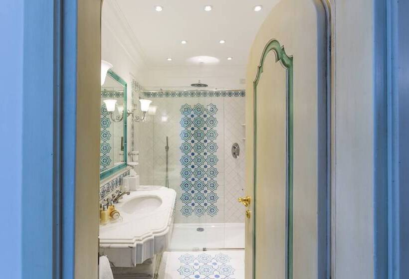 Номер Superior Боковой Вид на Море, Palazzo Murat