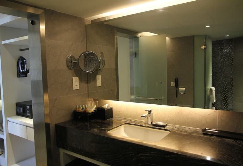 سوییت لوکس, Promenade Hotel Kota Kinabalu