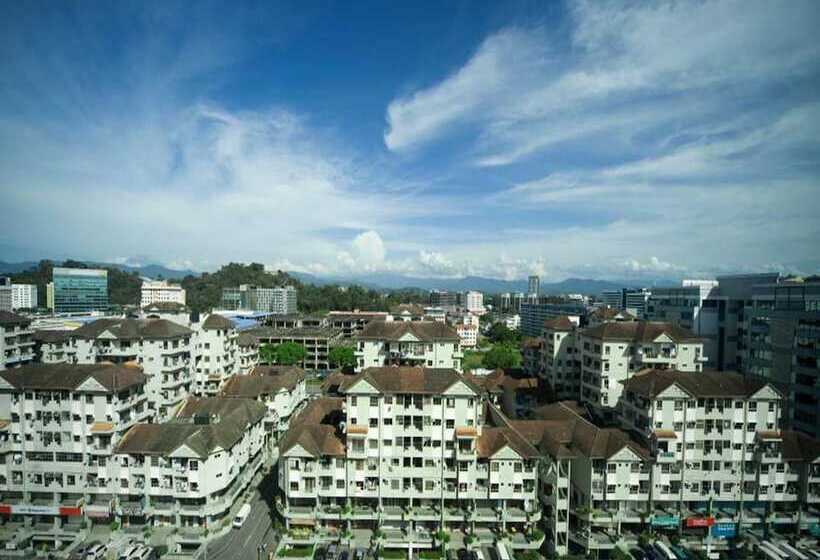 اتاق سوپریور با اتاق نشیمن, Promenade Hotel Kota Kinabalu