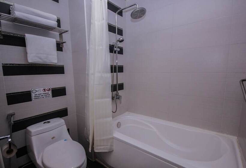 اتاق لوکس با تخت بزرگ, Copthorne Hotel Cameron Highlands