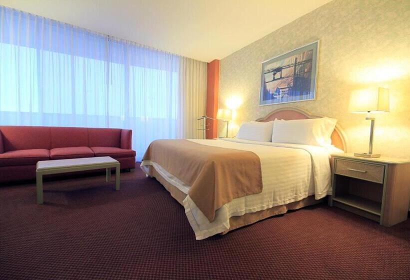 キングサイズベッドのエクゼクティブルーム, Holiday Inn Monterrey Parque Fundidora, An Ihg
