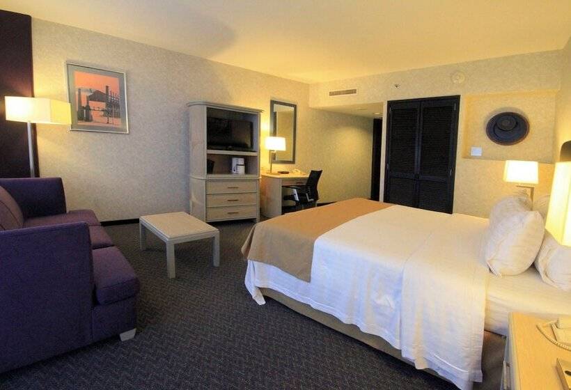 クラブルーム, Holiday Inn Monterrey Parque Fundidora, An Ihg